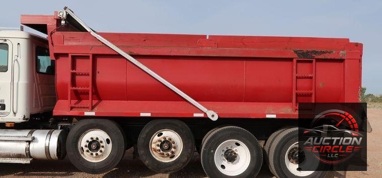 2009 Mack GU713  dump truck