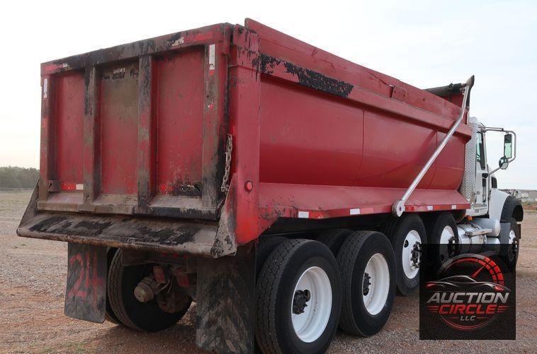 2009 Mack GU713  dump truck