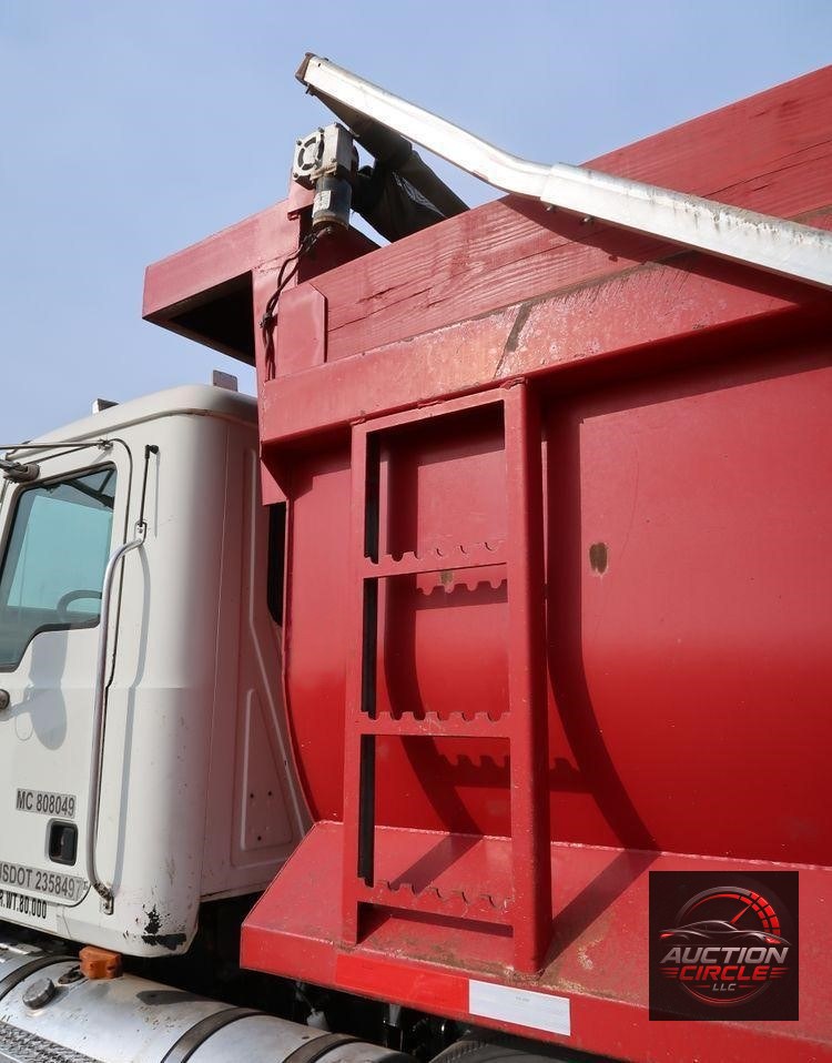 2009 Mack GU713  dump truck