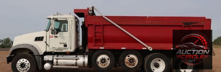 2009 Mack GU713  dump truck