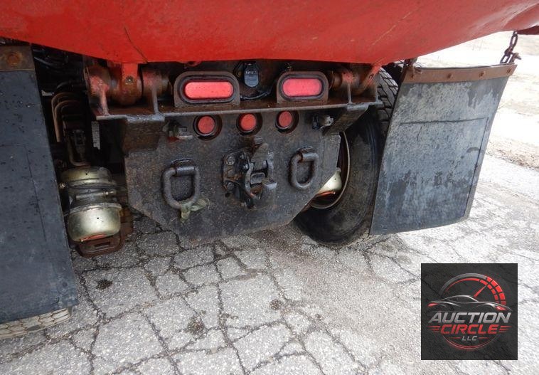 2013 Mack Granite dump truck