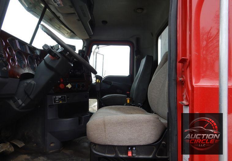 2013 Mack Granite dump truck