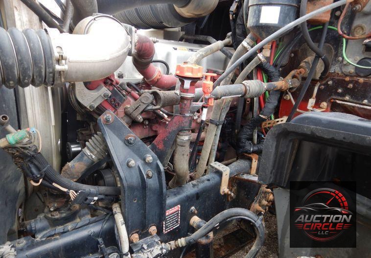 2013 Mack Granite dump truck