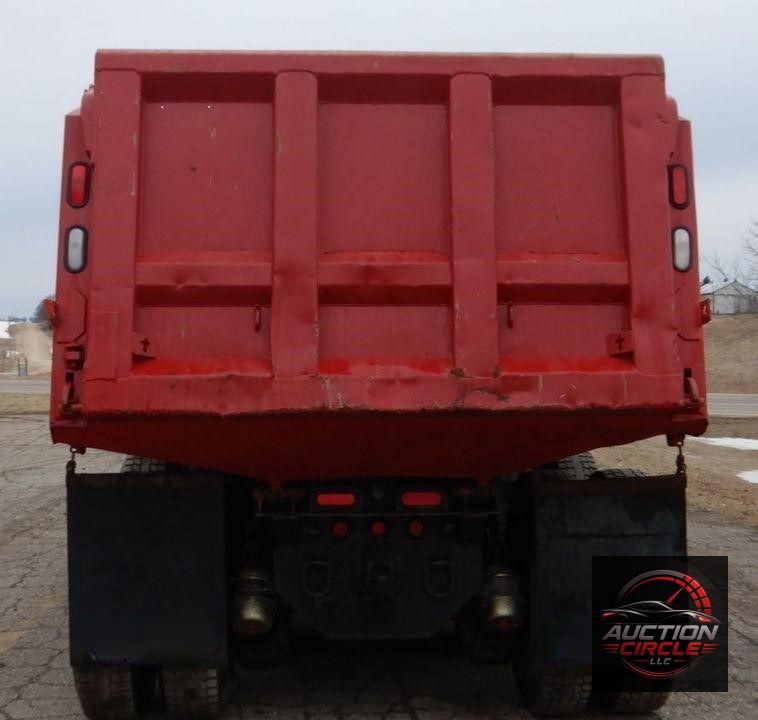 2013 Mack Granite dump truck