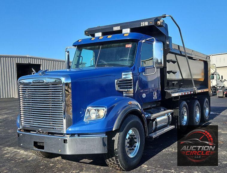 2016 Freightliner Coronado 122SD  dump truck
