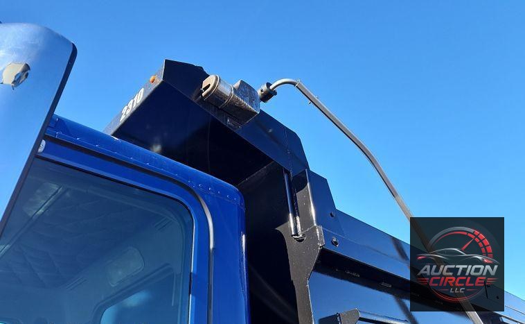 2016 Freightliner Coronado 122SD  dump truck