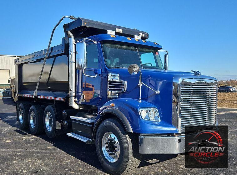 2016 Freightliner Coronado 122SD  dump truck