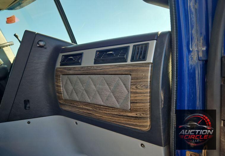 2016 Freightliner Coronado 122SD  dump truck