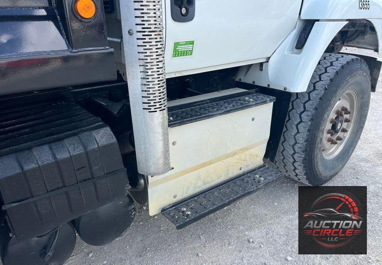 2015 International  7500 SBA dump truck