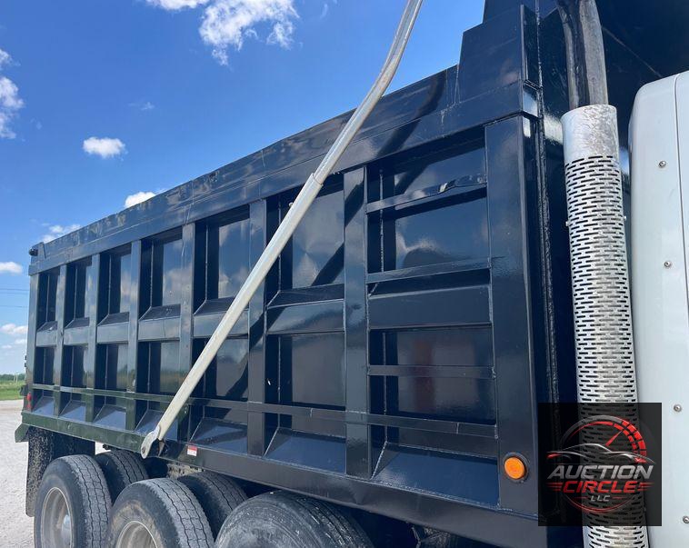 2015 International  7500 SBA dump truck