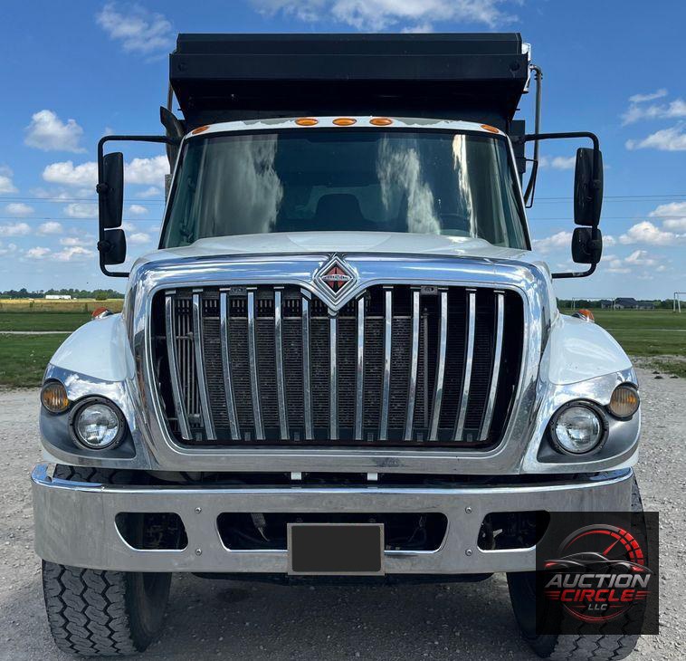 2015 International  7500 SBA dump truck