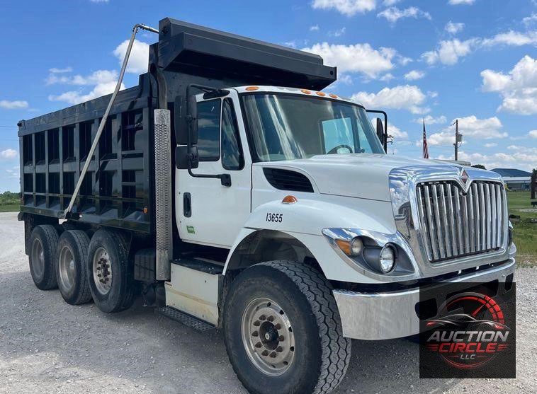 2015 International  7500 SBA dump truck