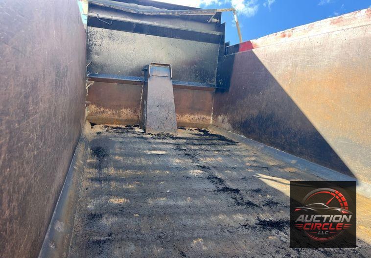2015 International  7500 SBA dump truck