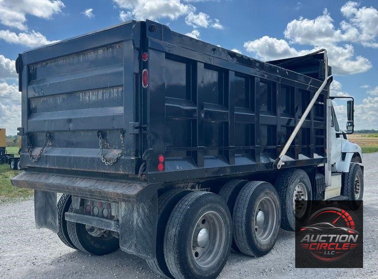2015 International  7500 SBA dump truck