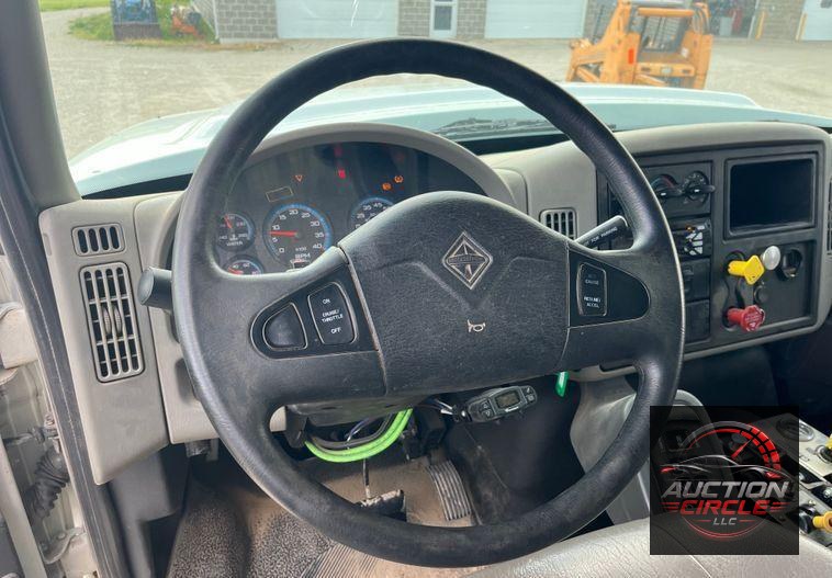 2015 International  7500 SBA dump truck