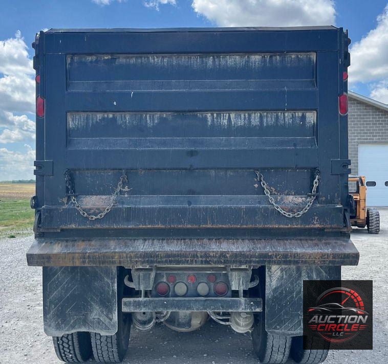 2015 International  7500 SBA dump truck