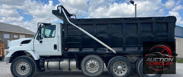 2015 International  7500 SBA dump truck