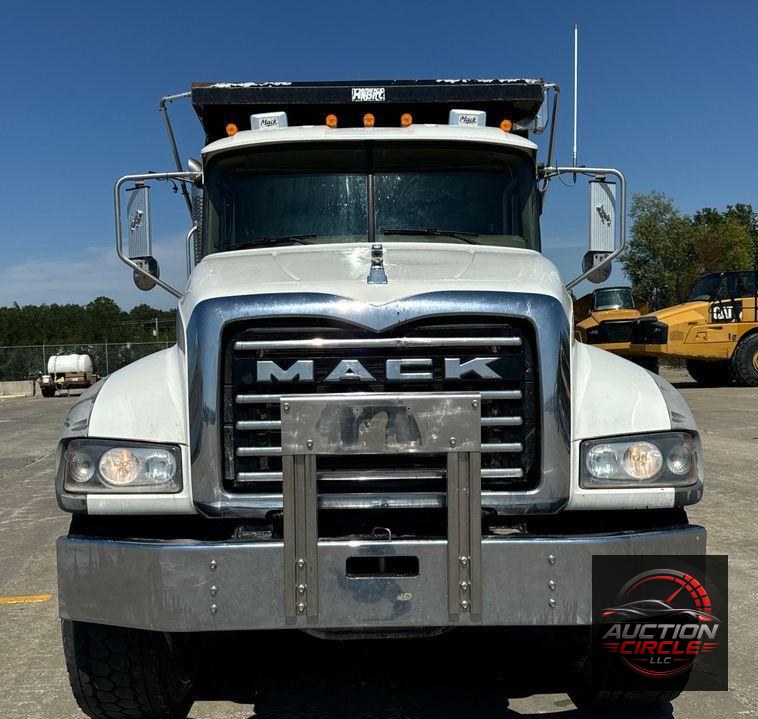 2018 Mack Granite GU713 dump truck