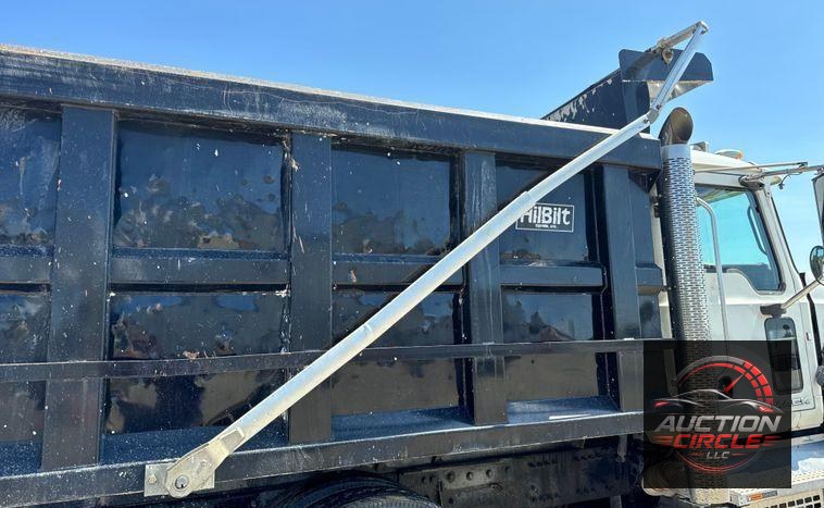 2018 Mack Granite GU713 dump truck