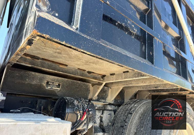 2018 Mack Granite GU713 dump truck