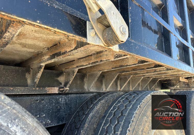 2018 Mack Granite GU713 dump truck