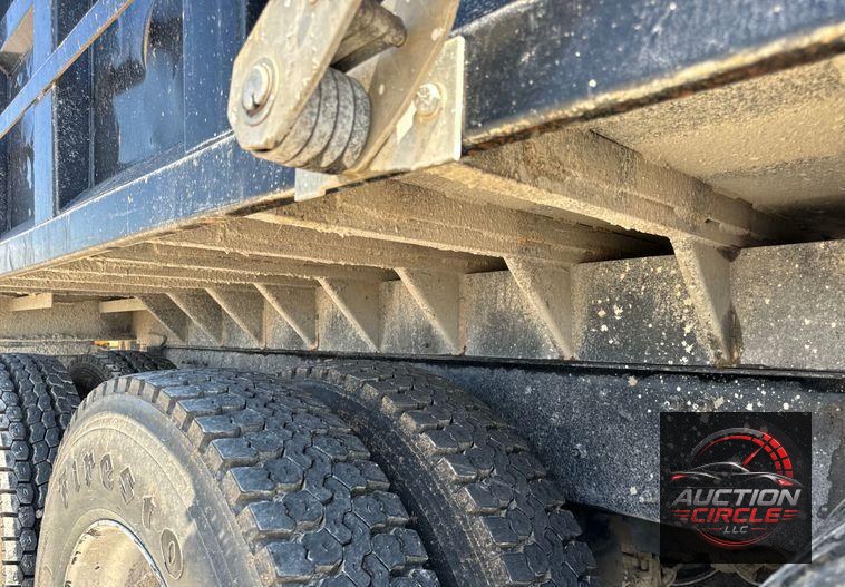 2018 Mack Granite GU713 dump truck