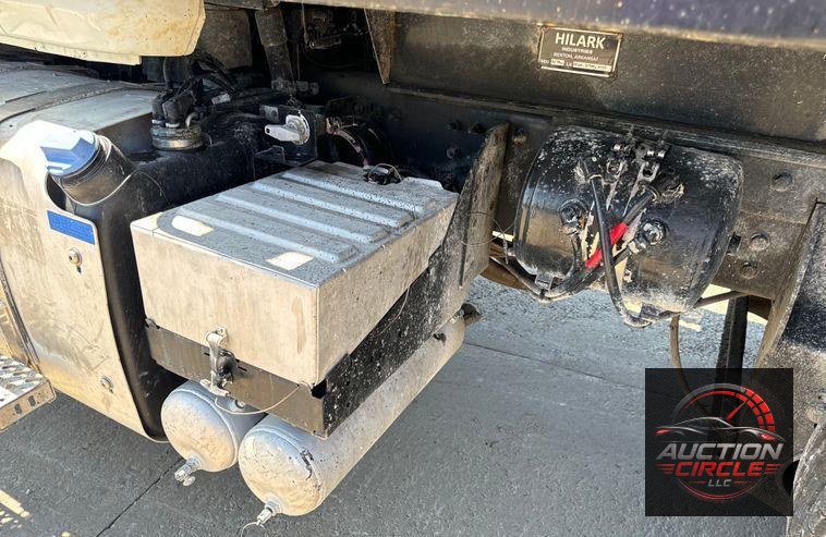 2018 Mack Granite GU713 dump truck