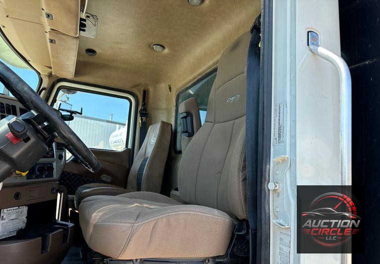2018 Mack Granite GU713 dump truck