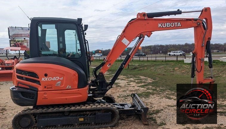 2020 Kubota KX040-4  mini excavator