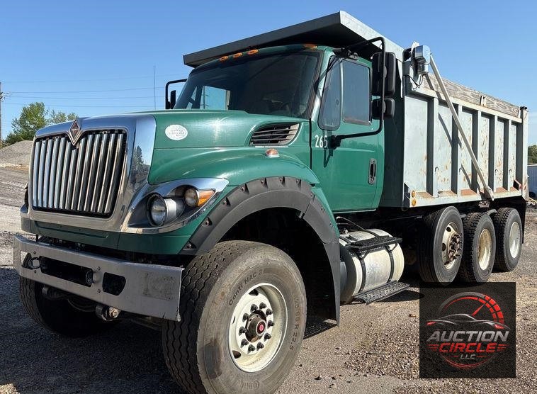 2017 International 7600 dump truck