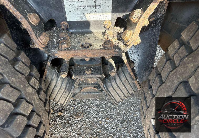 2017 International 7600 dump truck