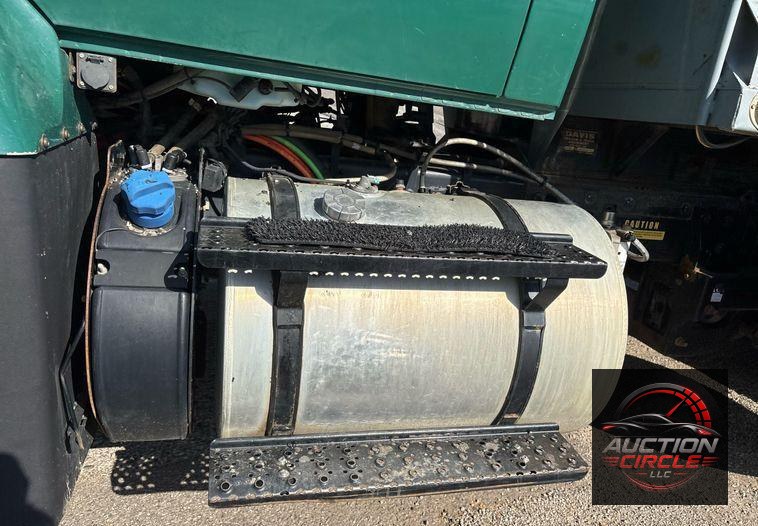 2017 International 7600 dump truck