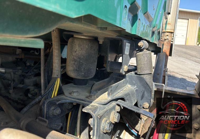 2017 International 7600 dump truck