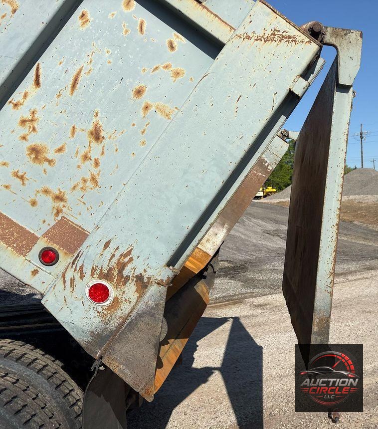 2017 International 7600 dump truck