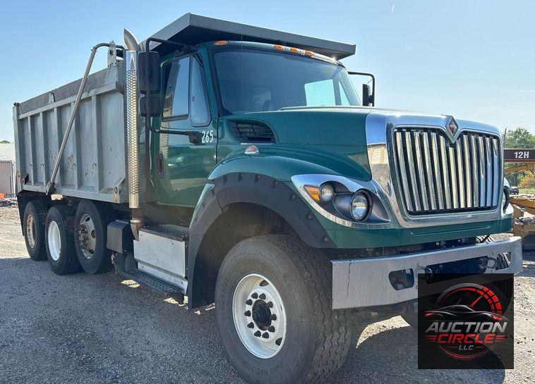 2017 International 7600 dump truck