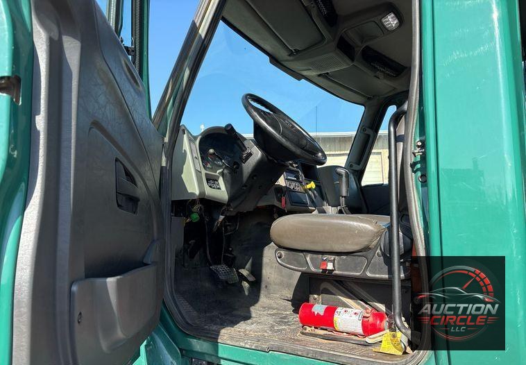2017 International 7600 dump truck