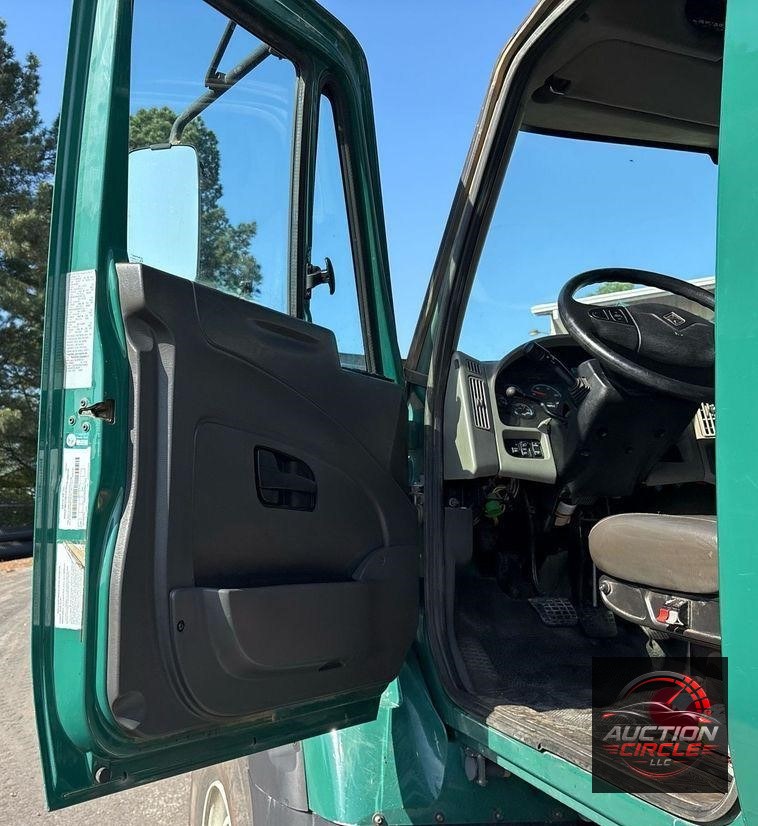 2017 International 7600 dump truck