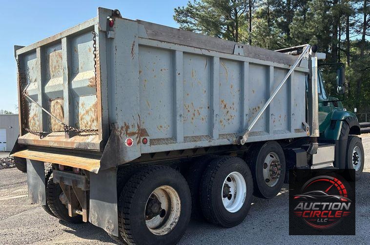 2017 International 7600 dump truck