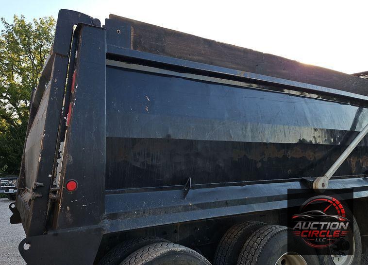 2014 Mack GU713 dump truck