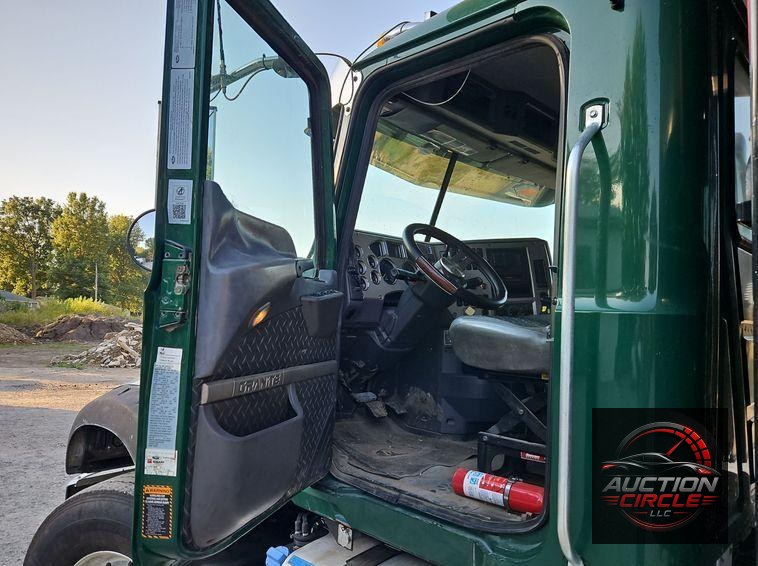 2014 Mack GU713 dump truck