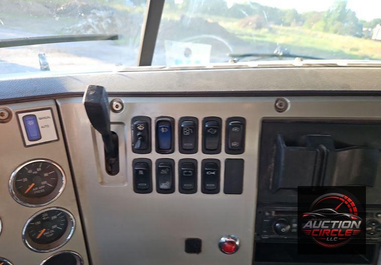 2014 Mack GU713 dump truck
