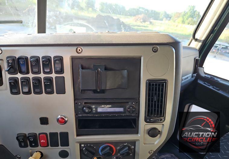 2014 Mack GU713 dump truck