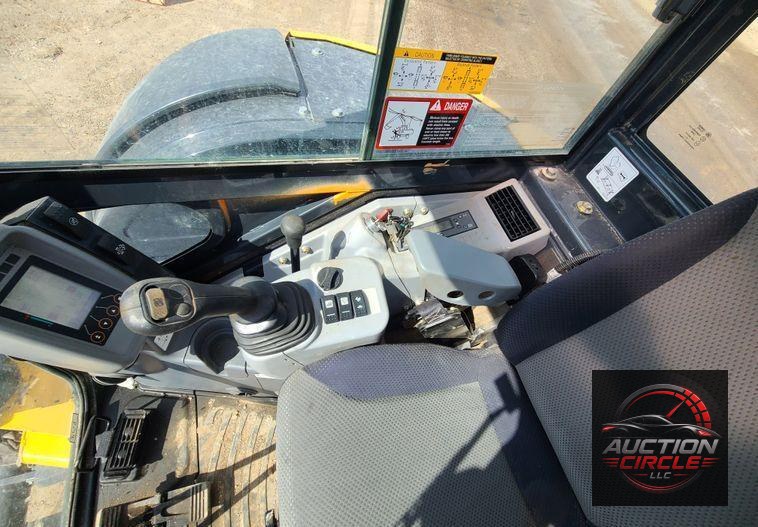 2019 John Deere 50G  mini excavator