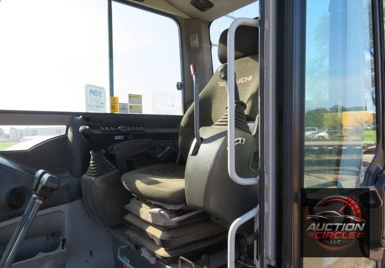 2013 Takeuchi TB285 mini excavator