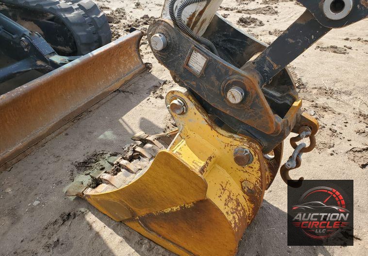 2015 Bobcat E85  mini excavator