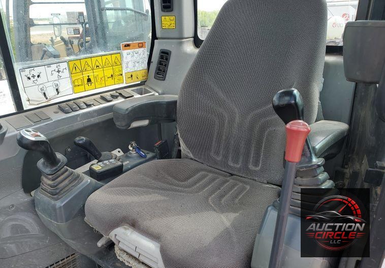 2015 Bobcat E85  mini excavator