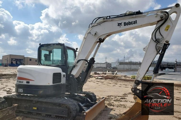 2015 Bobcat E85  mini excavator
