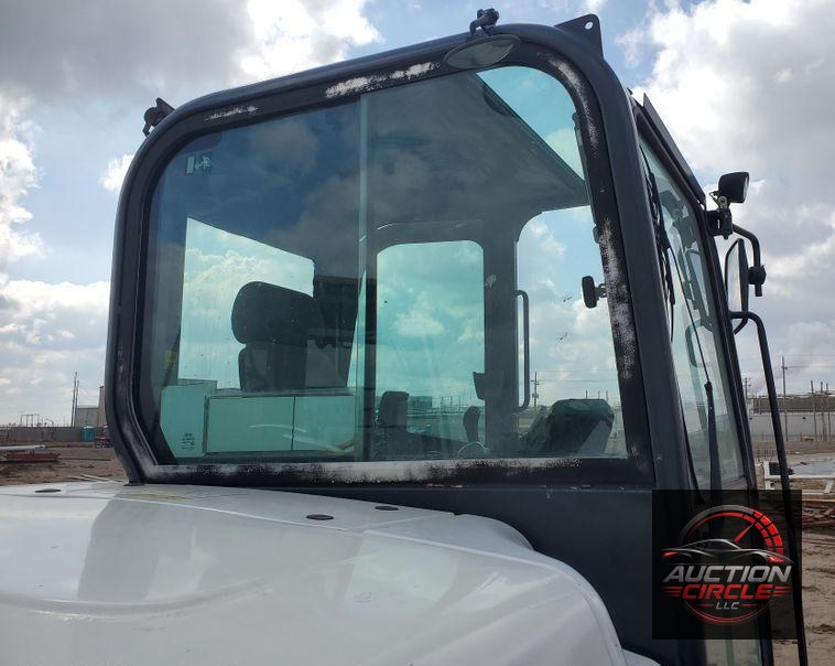 2015 Bobcat E85  mini excavator
