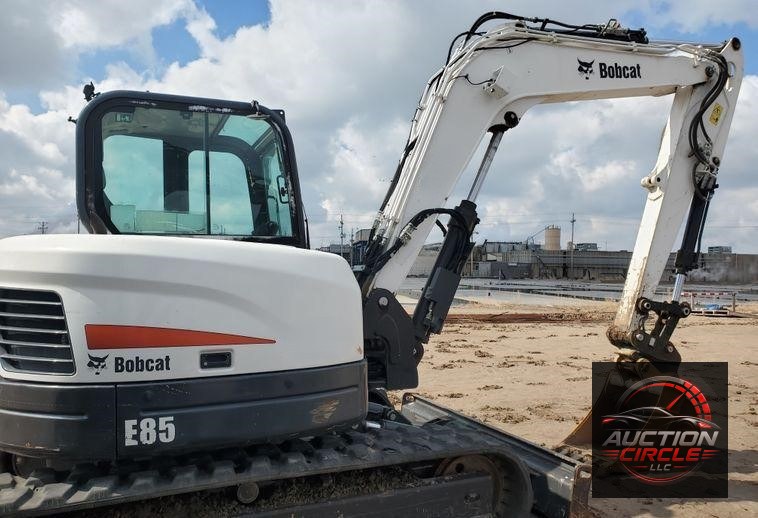 2015 Bobcat E85  mini excavator