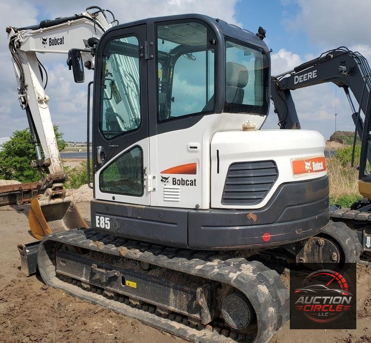 2015 Bobcat E85  mini excavator